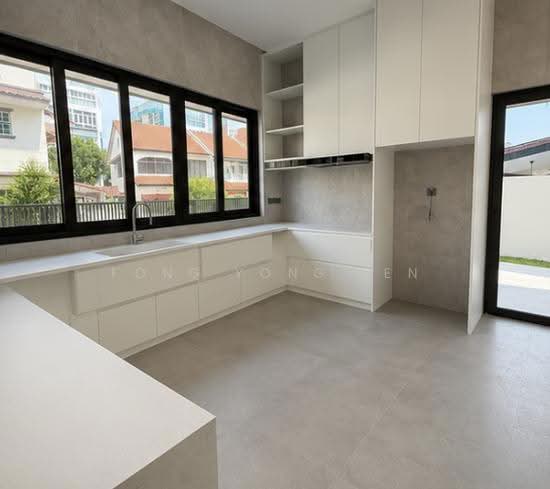 Brand-New Elegant 4 Levels Semi D With Lift Access At Telok Kurau photo 3