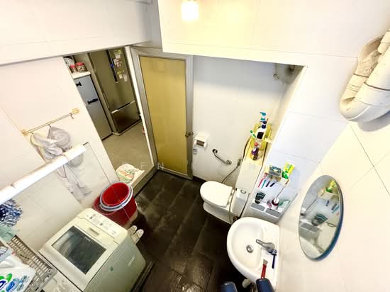 11 MARSILING DRIVE photo 6