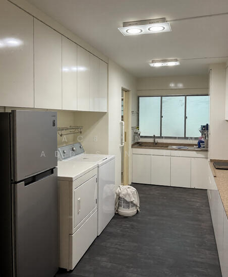 627 ANG MO KIO AVENUE 9 photo 4
