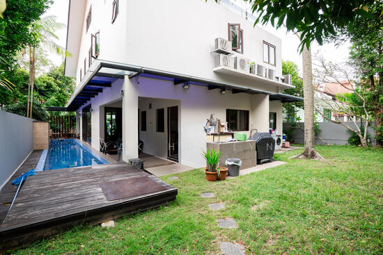 Move In Condition 2.5 Storey Detached in D15 Keris Estate photo 3
