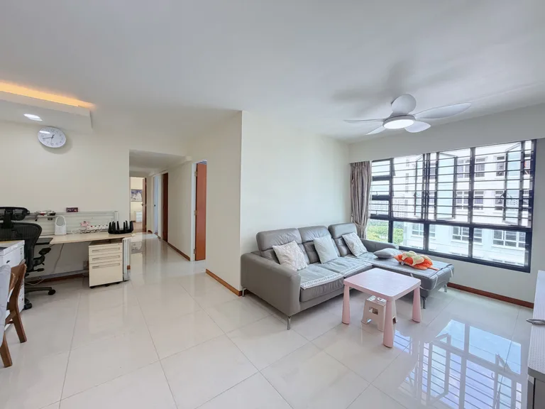 Blk 293C COMPASSVALE CRES image 1 of 10