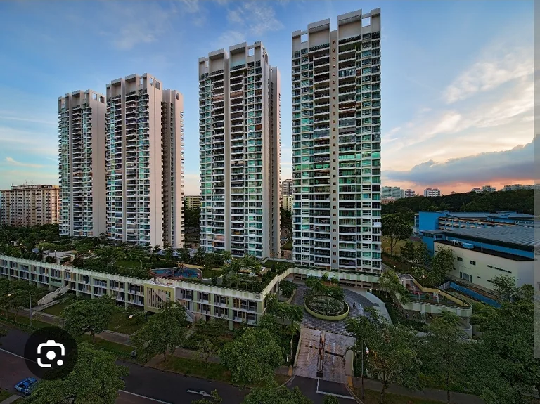 Blk 588B ANG MO KIO ST 52 image 1 of 2