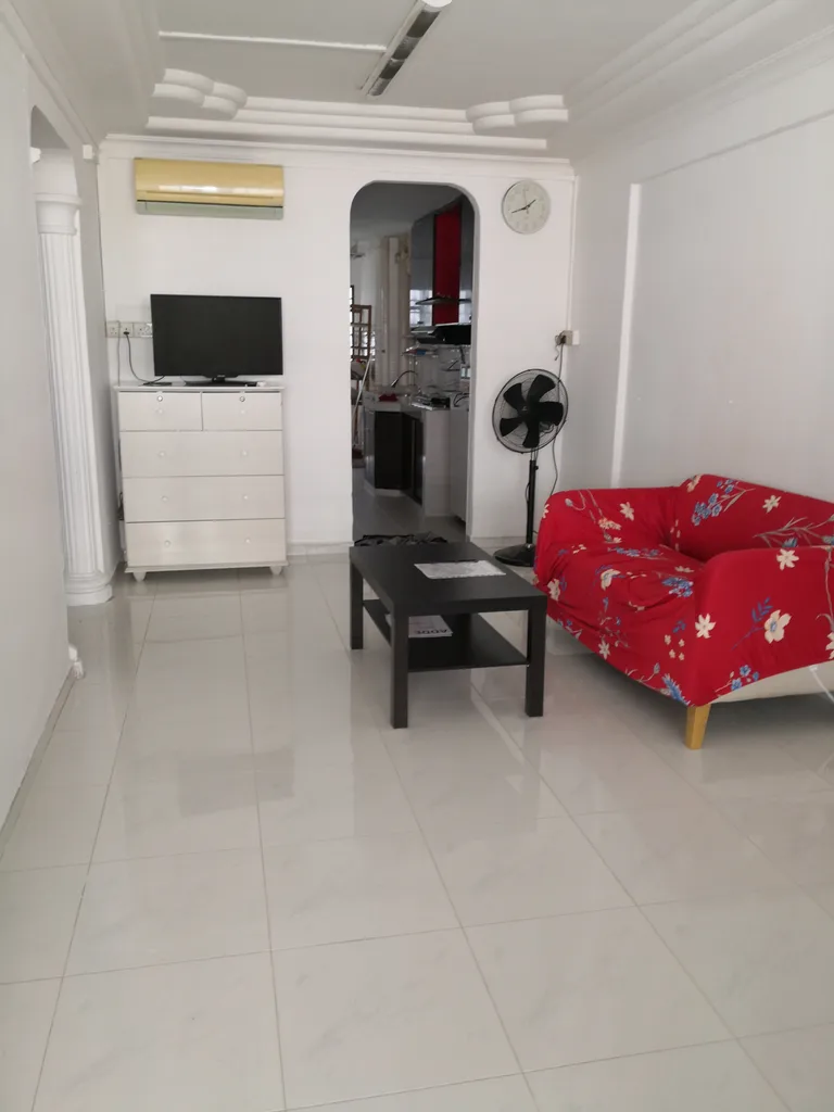 Blk 704 YISHUN AVE 5 image 1 of 9