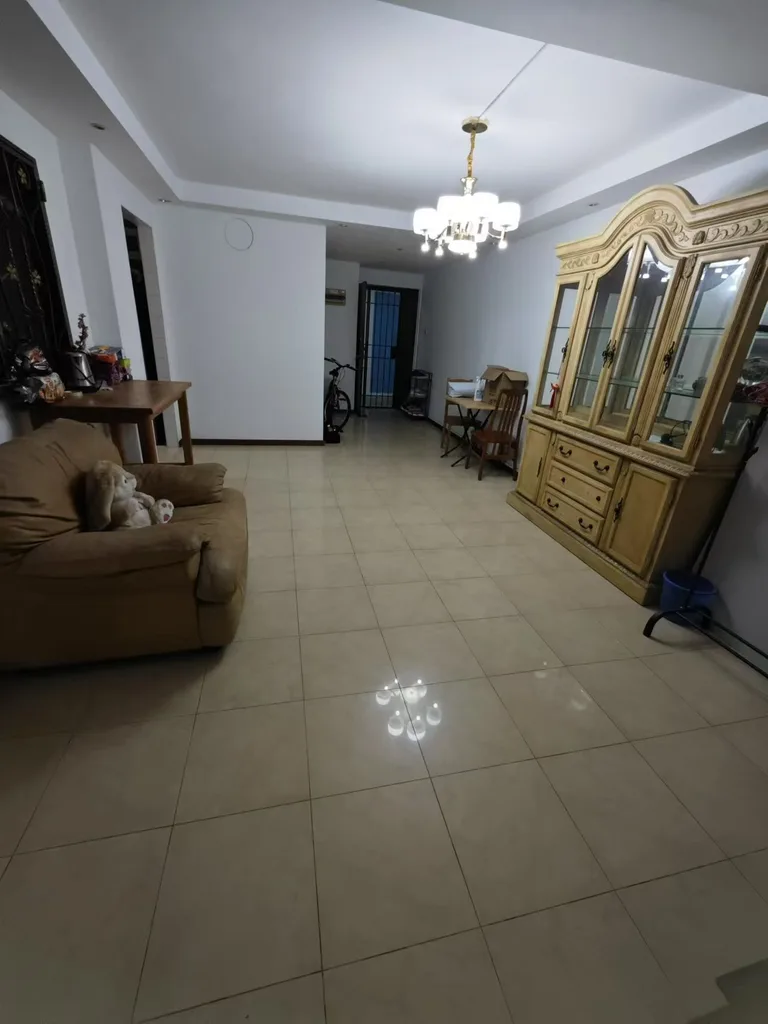 Blk 272D JURONG WEST ST 24 image 1 of 10