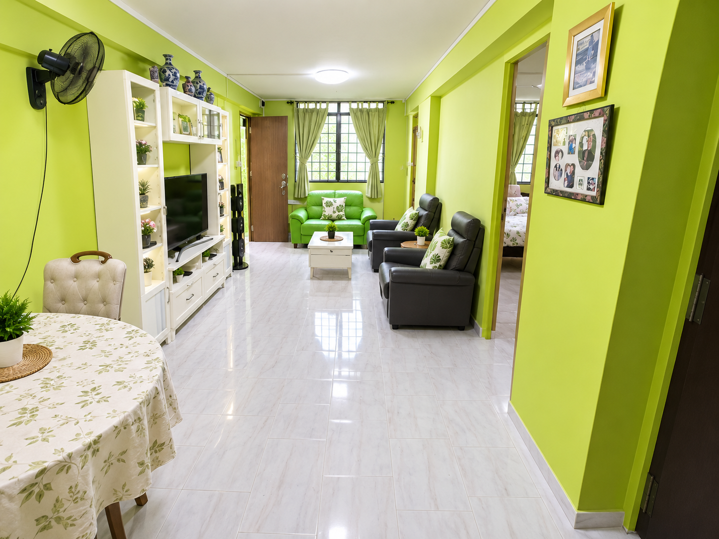 Blk 644 HOUGANG AVE 8 image 1 of 10