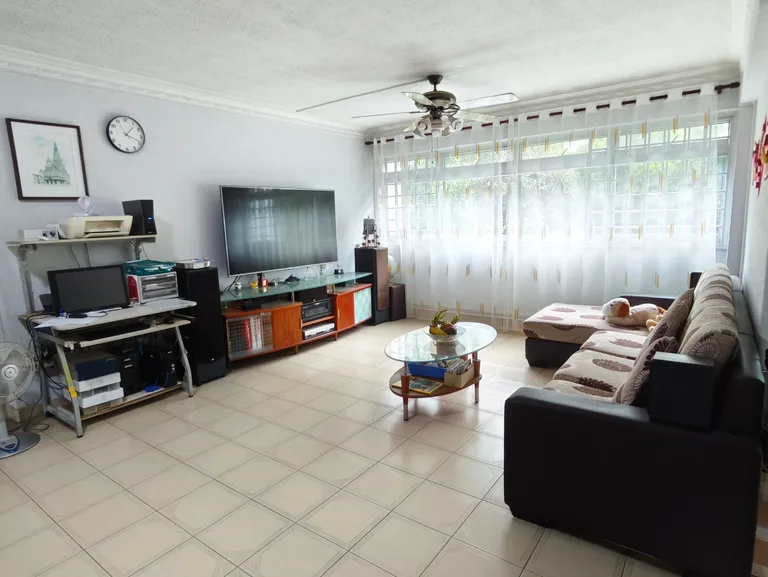 Blk 461 TAMPINES ST 44 image 1 of 4