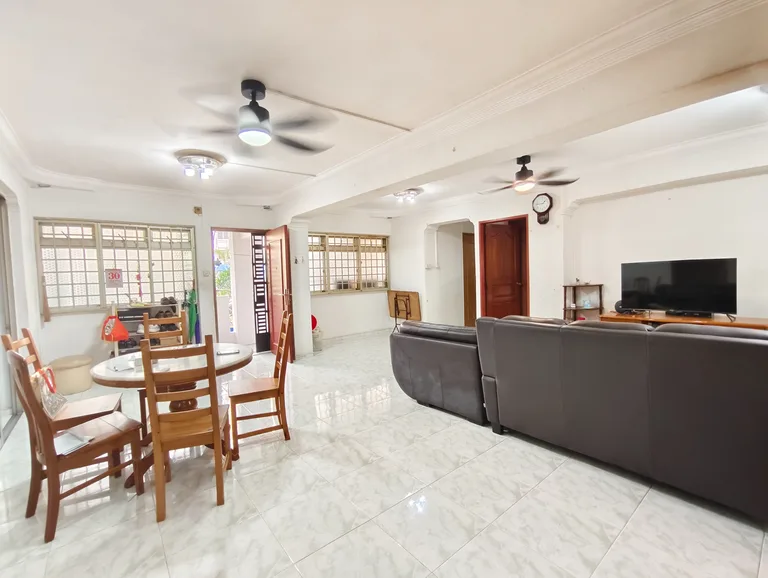 Blk 739 JURONG WEST ST 73 image 1 of 10