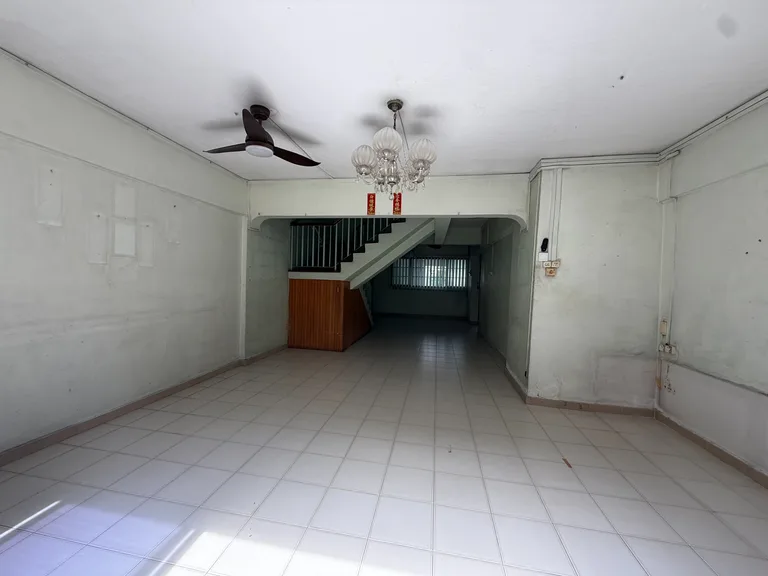 Blk 337 JURONG EAST AVE 1 image 1 of 6