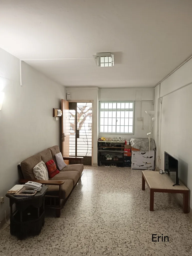 Blk 111 ALJUNIED CRES image 1 of 7