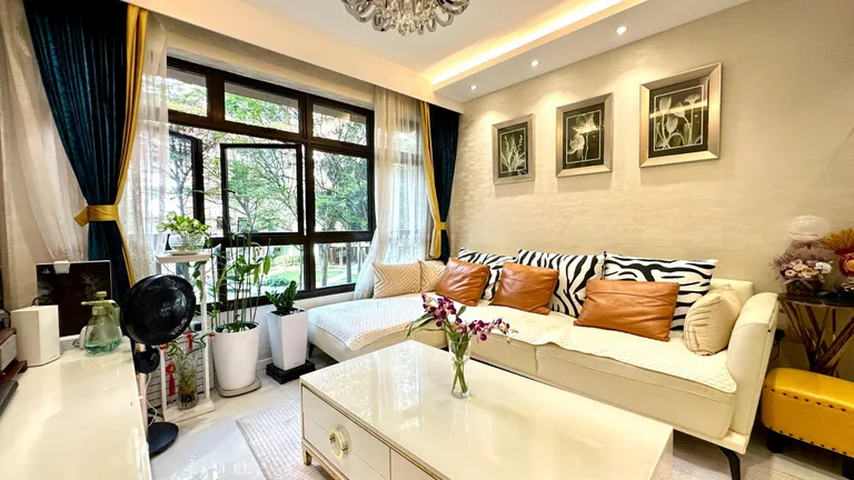 Blk 996B BUANGKOK CRES image 1 of 10
