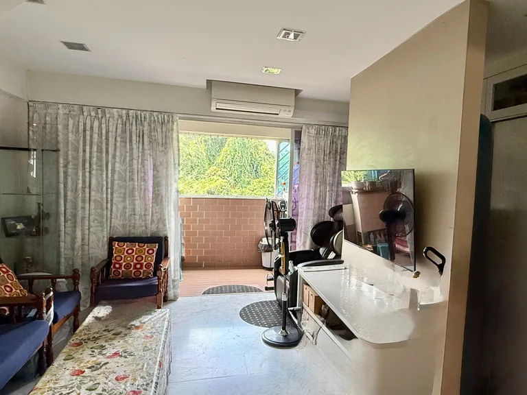 Blk 542 BT BATOK ST 52 image 1 of 10