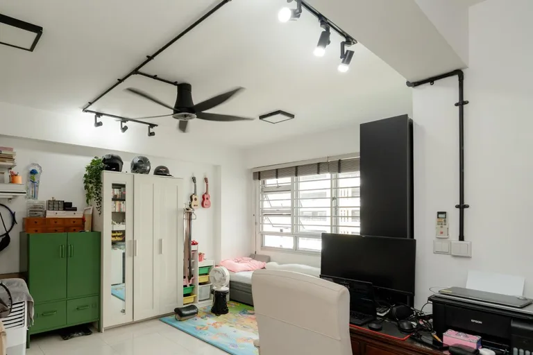 Blk 18C CIRCUIT RD image 1 of 8