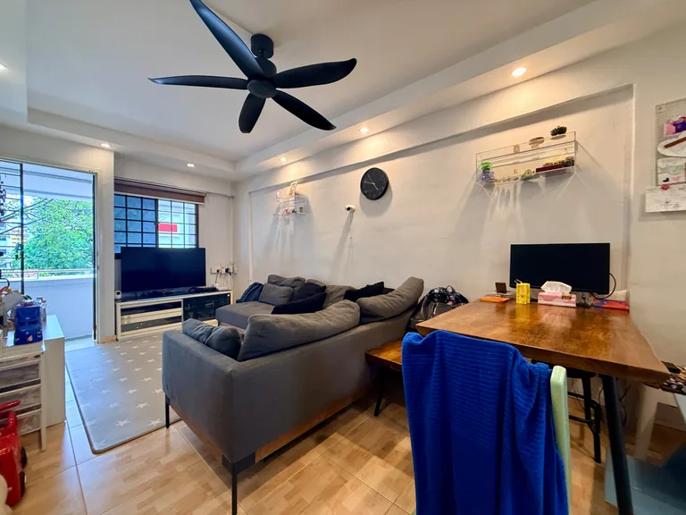 Blk 742 YISHUN AVE 5 image 1 of 7
