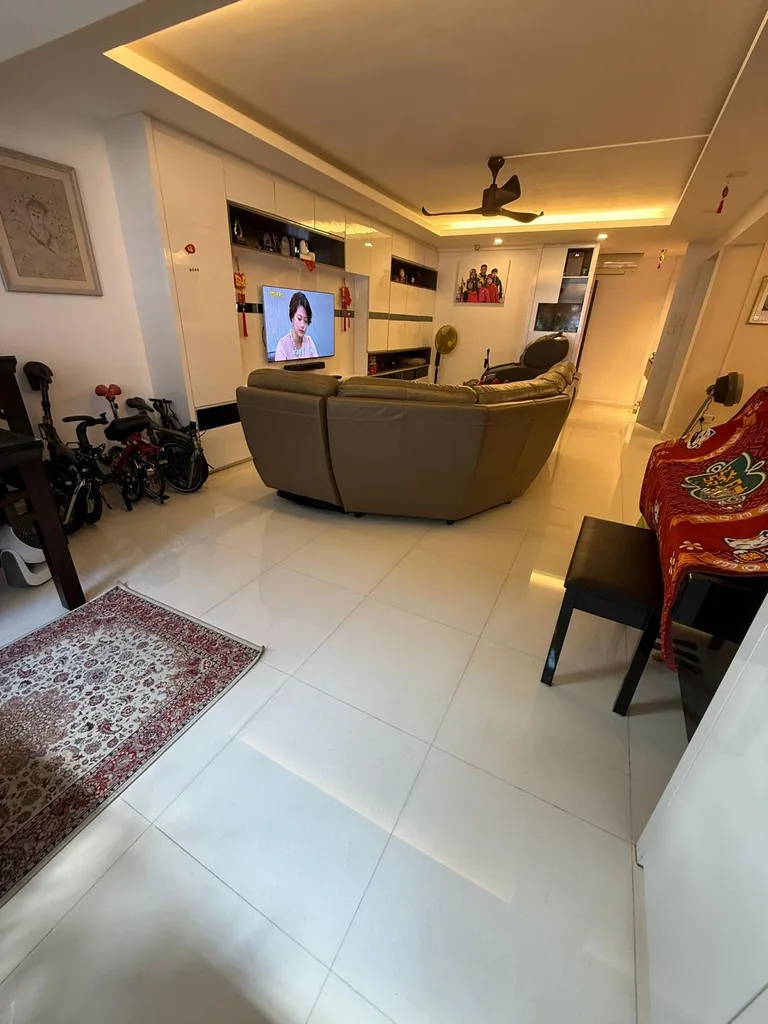 Blk 559 HOUGANG ST 51 image 1 of 6