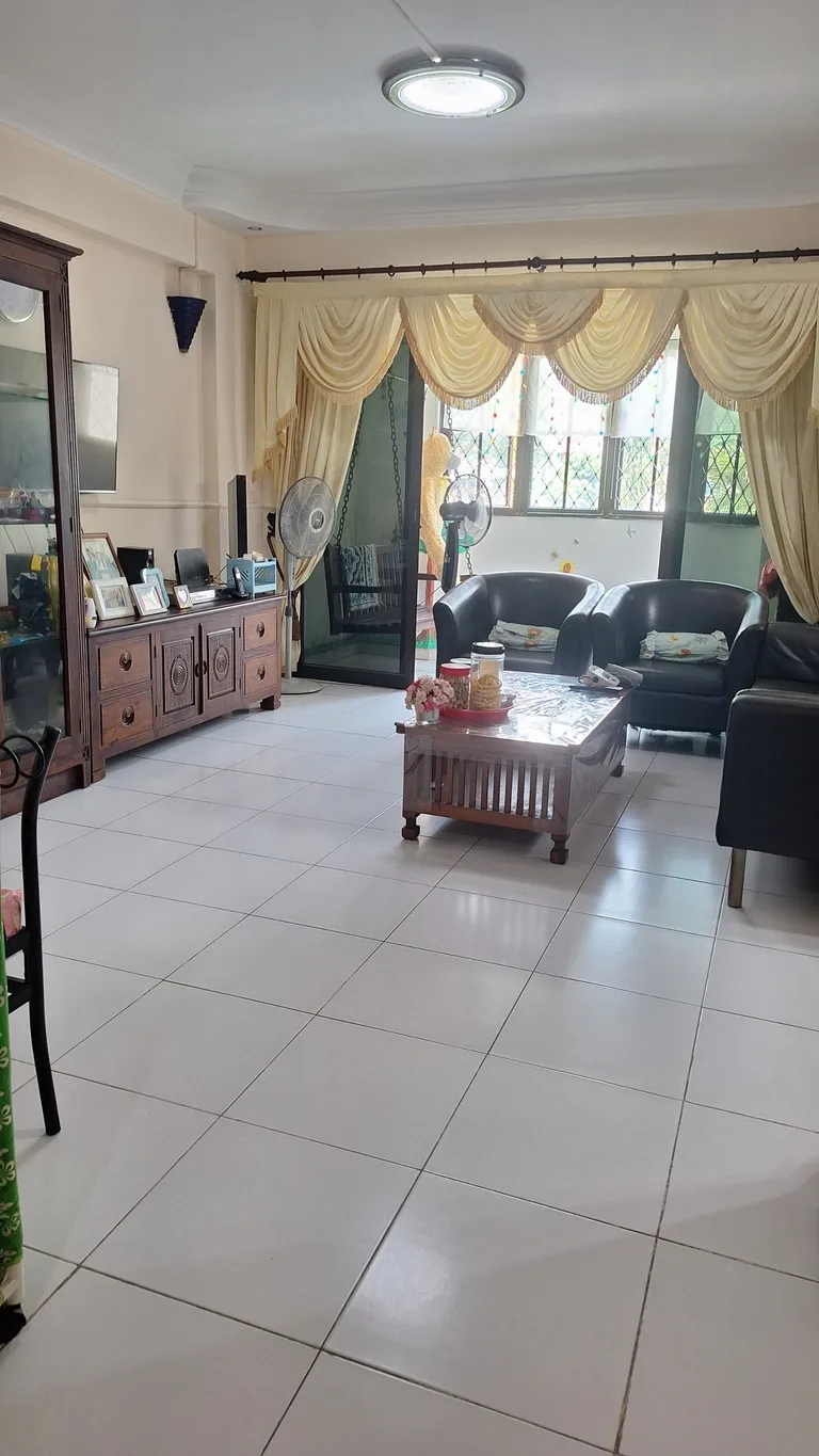 Blk 682 CHOA CHU KANG CRES image 1 of 10