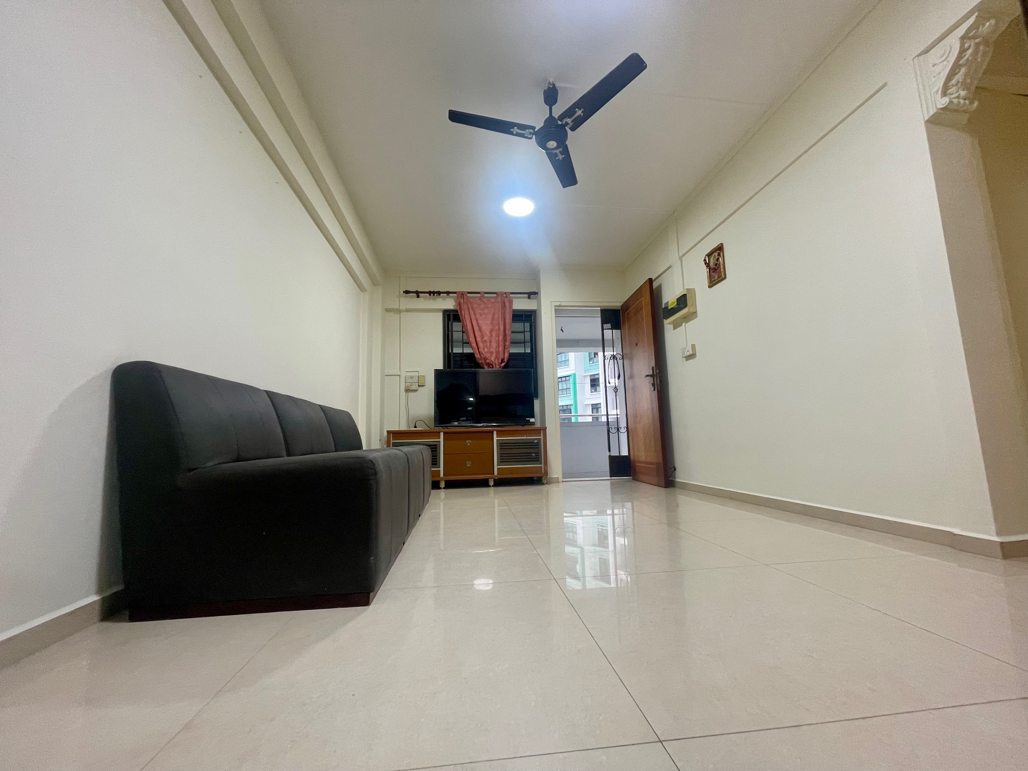 Blk 530 JURONG WEST ST 52 image 1 of 10