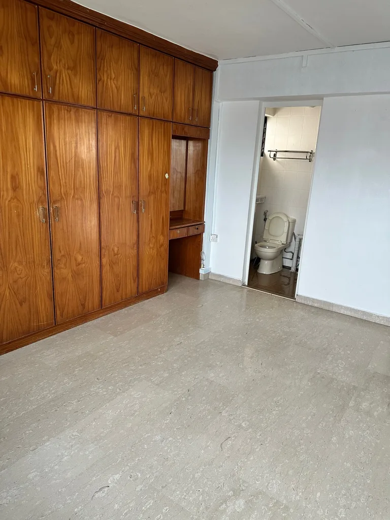 Blk 126 ALJUNIED RD image 1 of 9
