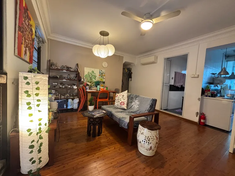 Blk 103 HENDERSON CRES image 1 of 9