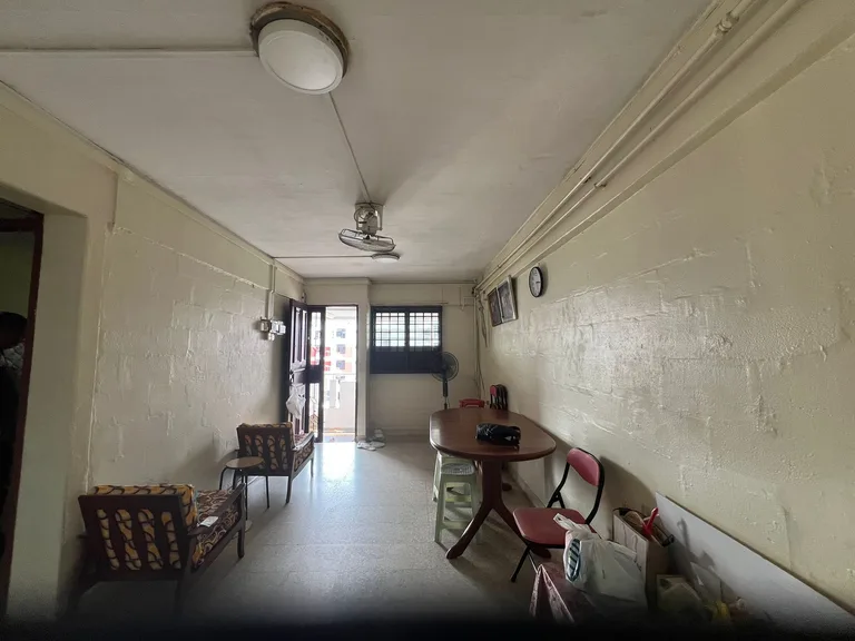 Blk 117 BEDOK NTH RD image 1 of 9