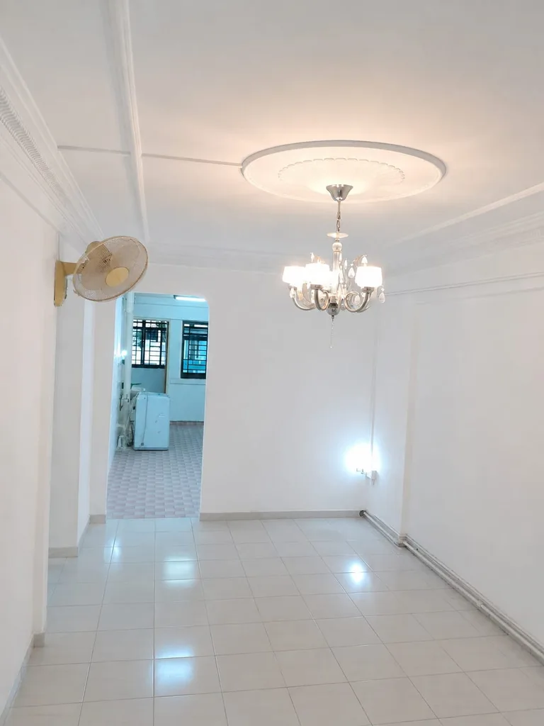 Blk 417 ANG MO KIO AVE 10 image 1 of 8