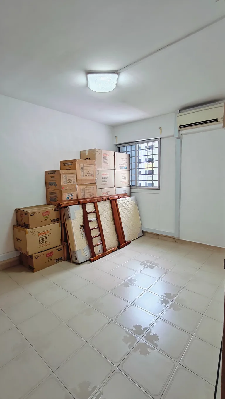 Blk 742 YISHUN AVE 5 image 1 of 10