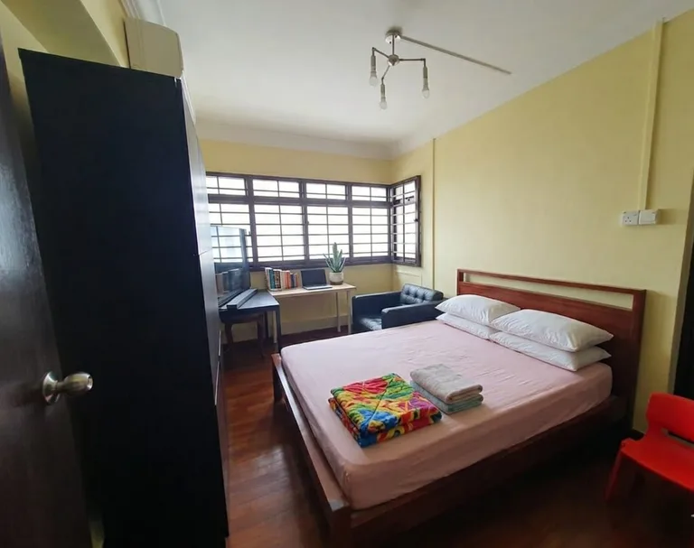 Blk 141 LOR 2 TOA PAYOH image 1 of 2