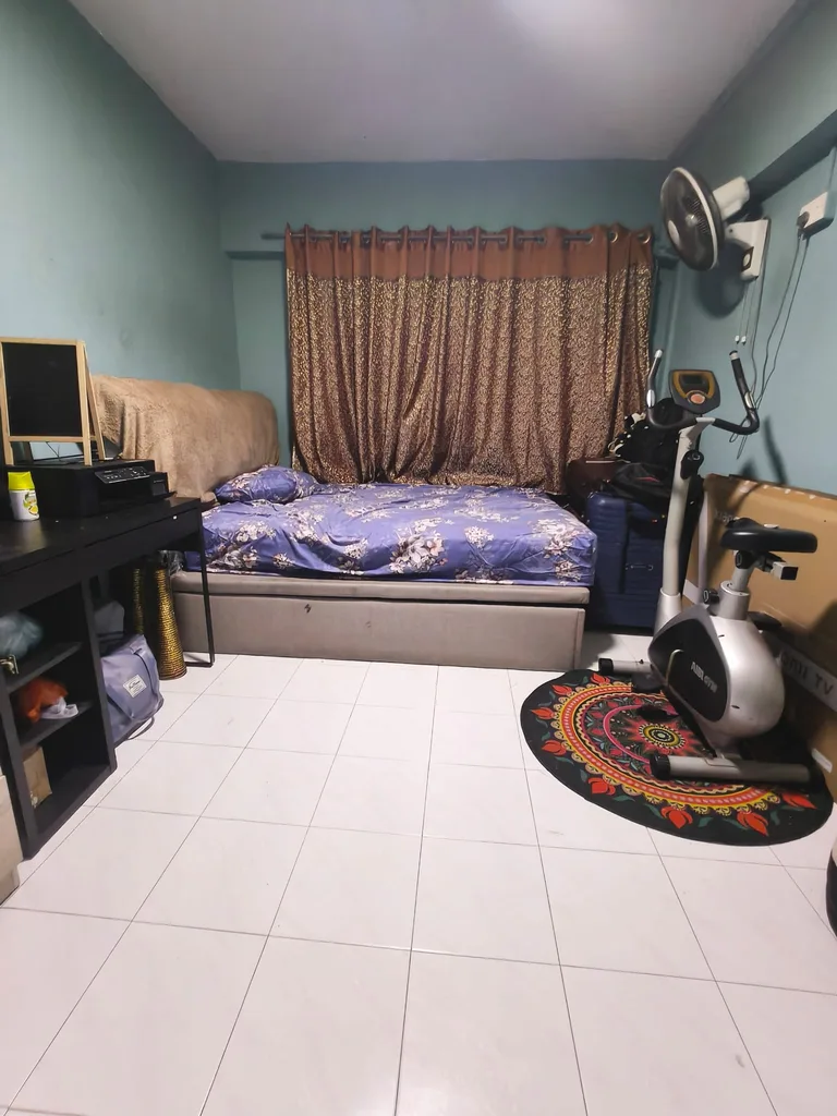 Blk 511 JURONG WEST ST 52 image 1 of 6