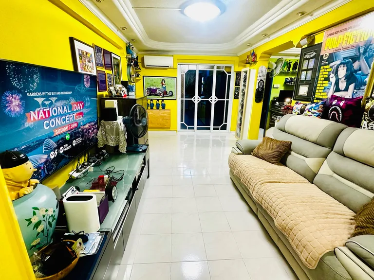 Blk 96 C'WEALTH CRES image 1 of 10