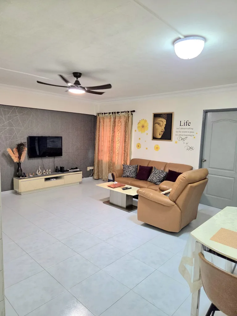 Blk 477 SEMBAWANG DR image 1 of 8