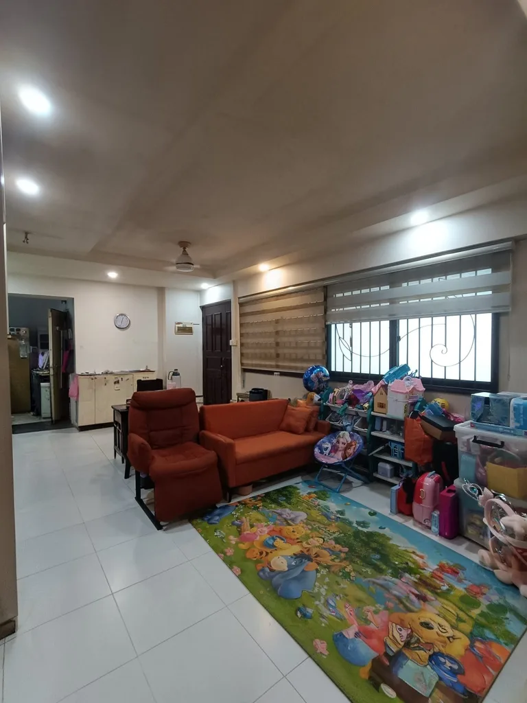 Blk 692B CHOA CHU KANG CRES image 1 of 10