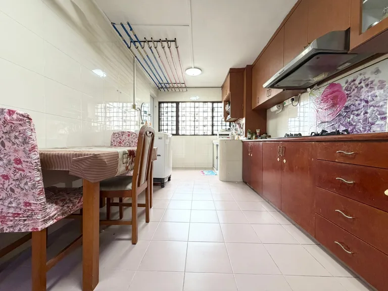 Blk 527 JURONG WEST ST 52 image 1 of 10