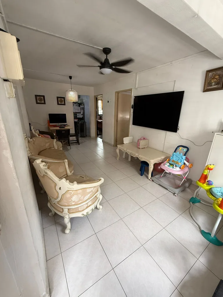 Blk 85C LOR 4 TOA PAYOH image 1 of 10