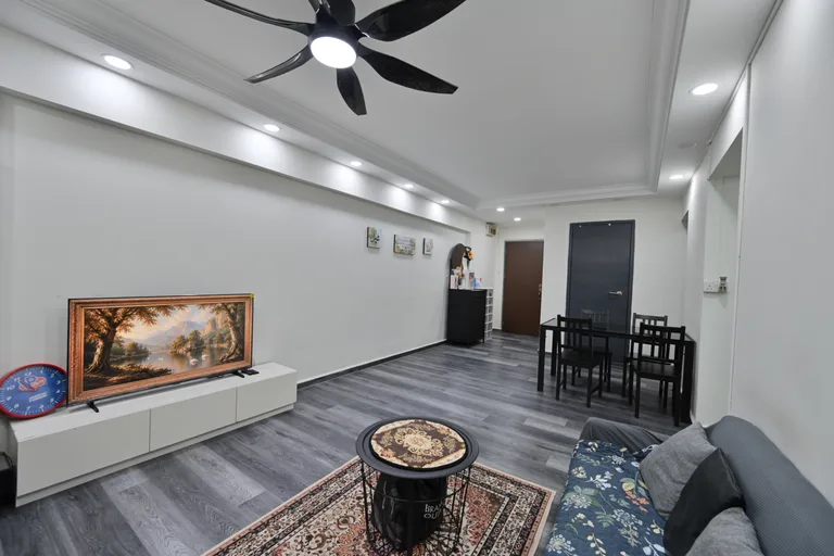Blk 324 SEMBAWANG CL image 1 of 8