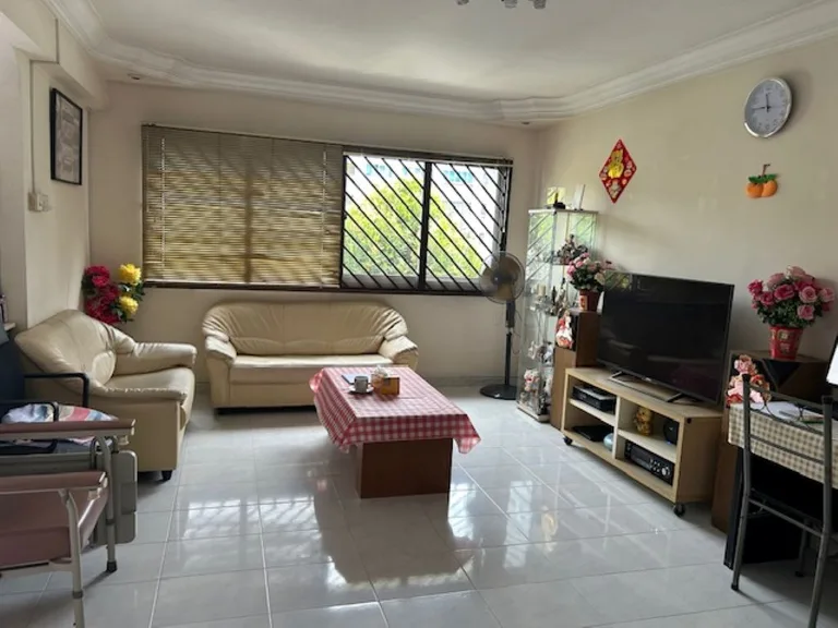 Blk 144 BISHAN ST 12 image 1 of 9