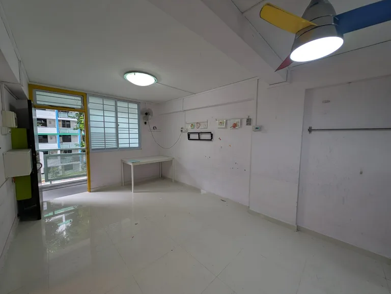 Blk 12 TAMAN HO SWEE image 1 of 10