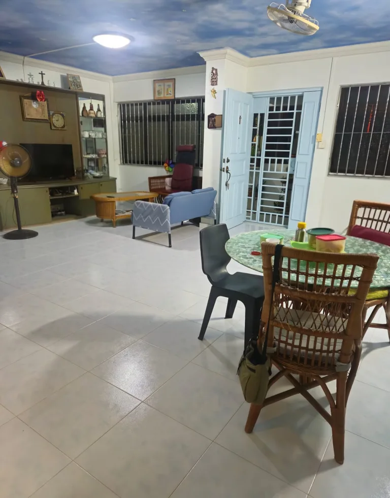 Blk 289E BT BATOK ST 25 image 1 of 8