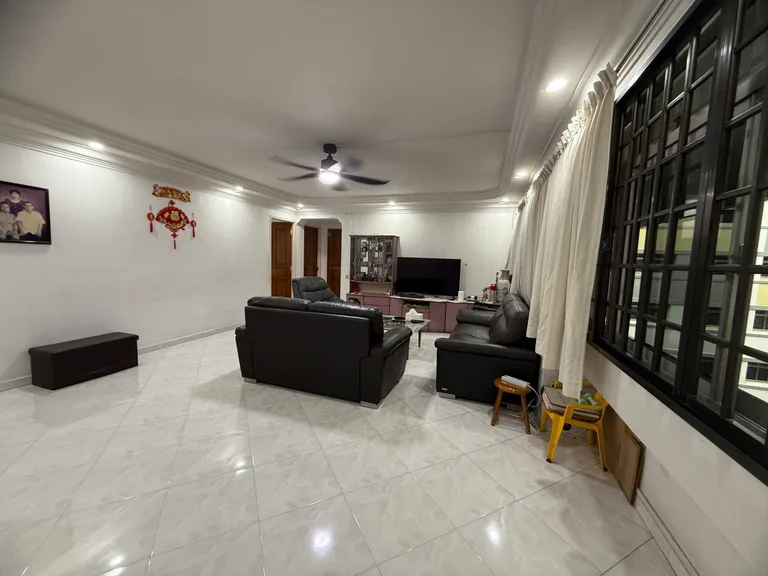 Blk 614 CHOA CHU KANG ST 62 image 1 of 9