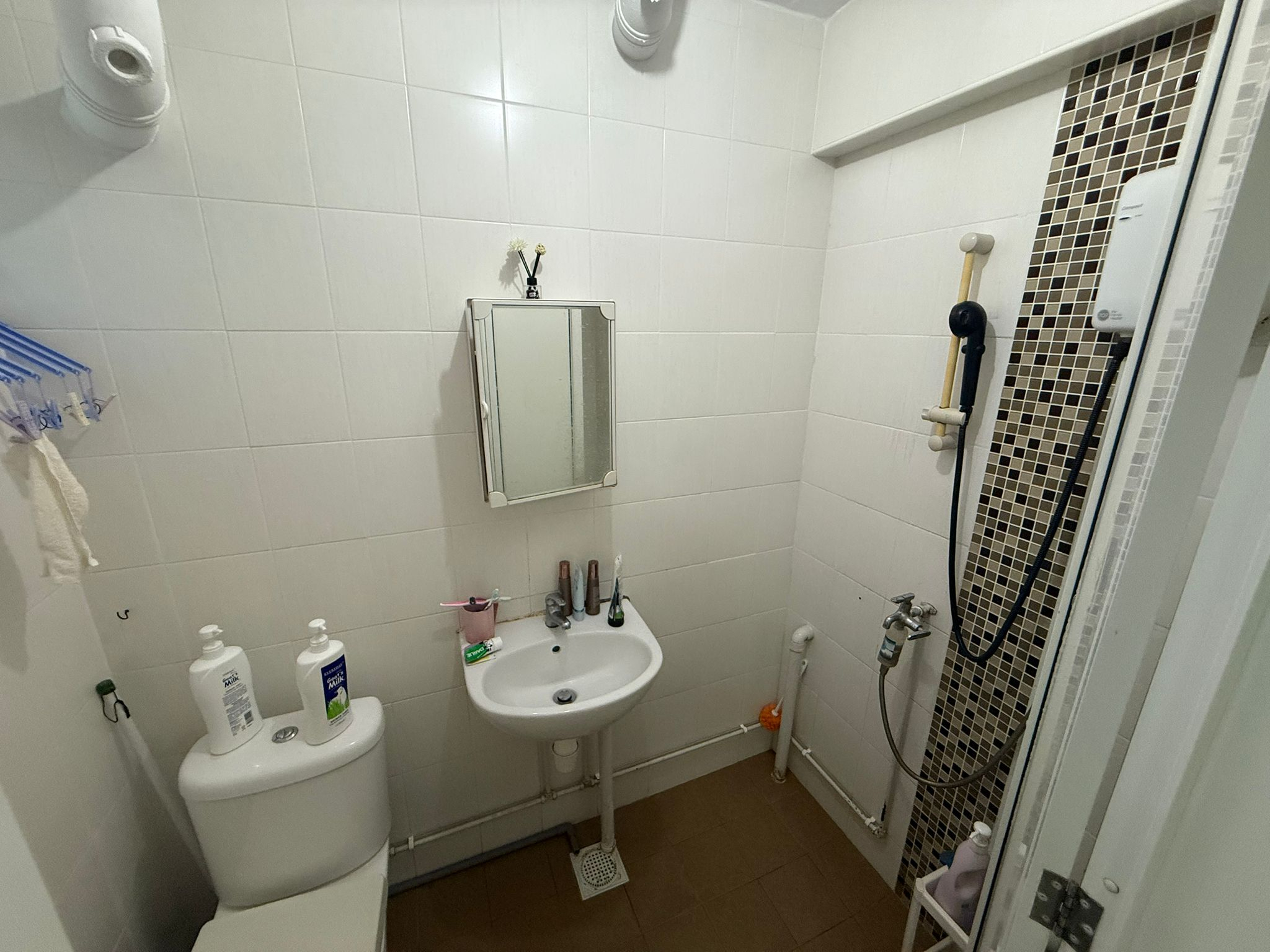 Blk 445 TAMPINES ST 42 image 1 of 4
