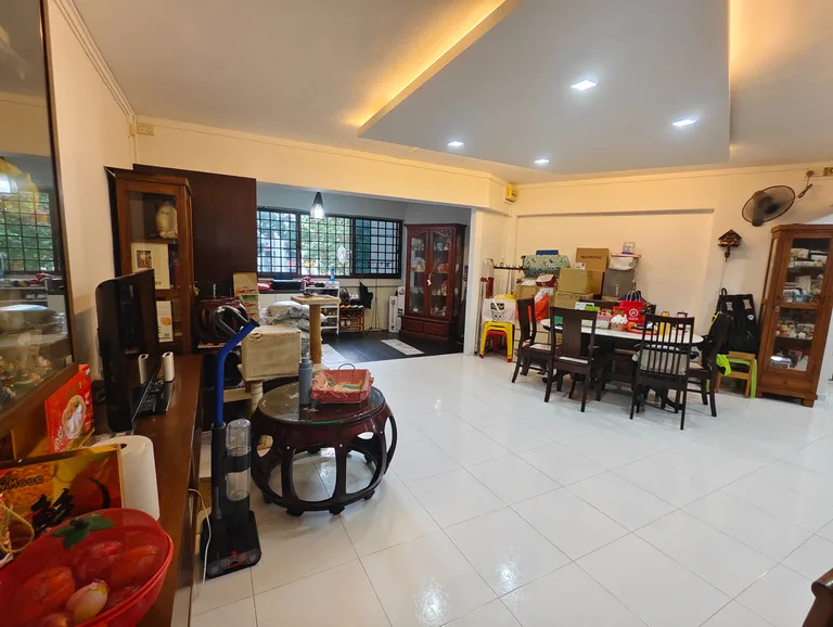 Blk 912 TAMPINES ST 91 image 1 of 6
