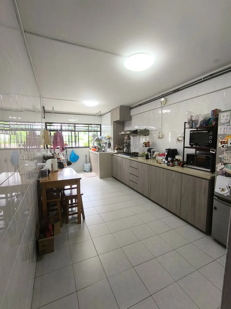 Blk 178 ANG MO KIO AVE 4 image 1 of 5