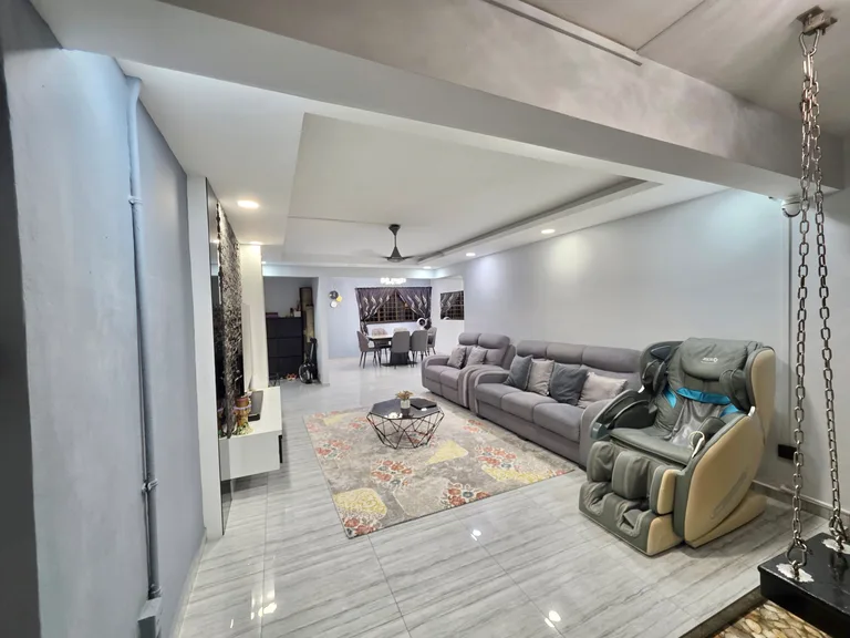 Blk 231 YISHUN ST 21 image 1 of 10