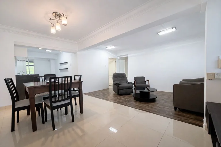 Blk 200 TOA PAYOH NTH image 1 of 10