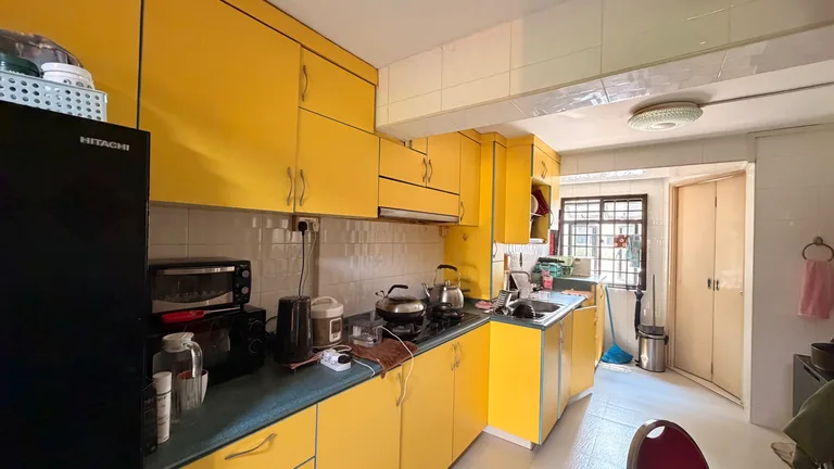 Blk 21 GHIM MOH RD image 1 of 4