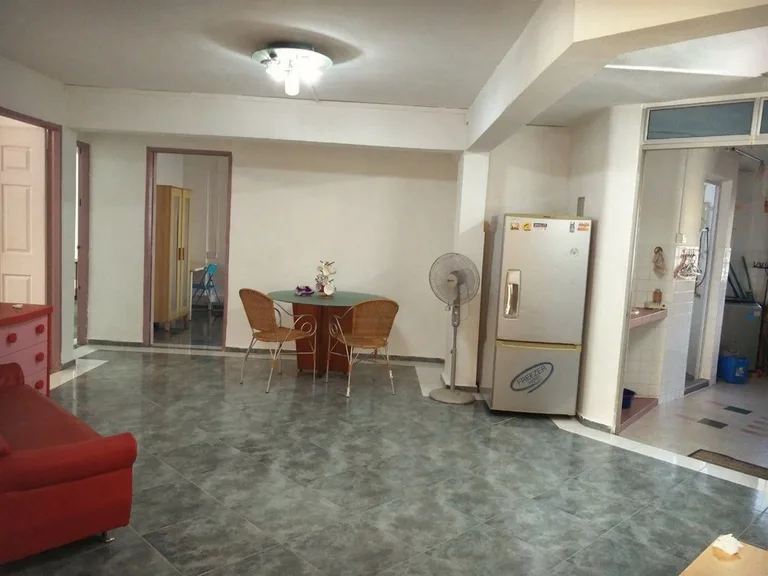 Blk 148 YISHUN ST 11 image 1 of 4