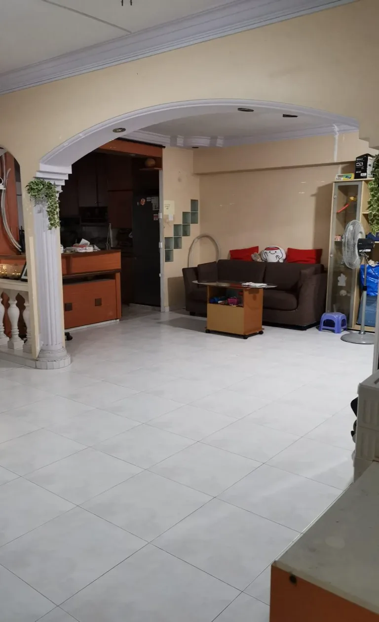 Blk 860 WOODLANDS ST 83 image 1 of 6