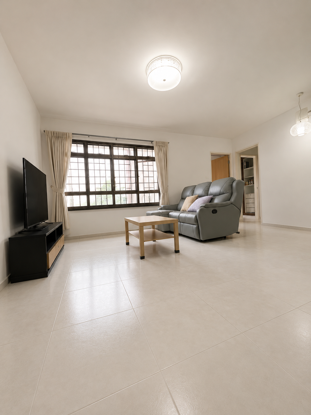 Blk 981D BUANGKOK CRES image 1 of 5