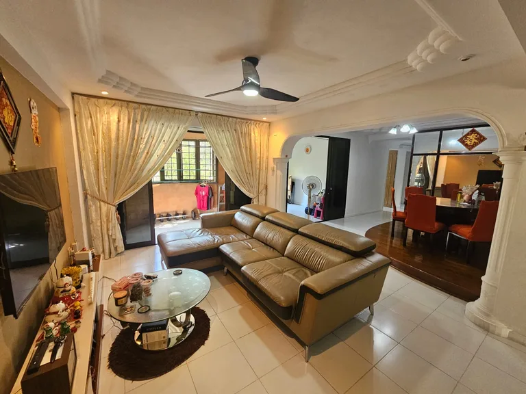 Blk 679 CHOA CHU KANG CRES image 1 of 5
