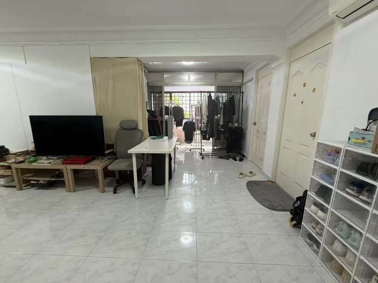 Blk 450 HOUGANG AVE 10 image 1 of 5