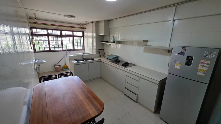 Blk 227 YISHUN ST 21 image 1 of 6