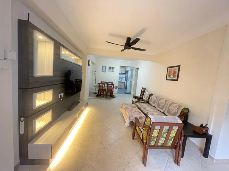 Blk 618 WOODLANDS AVE 4 image 1 of 9